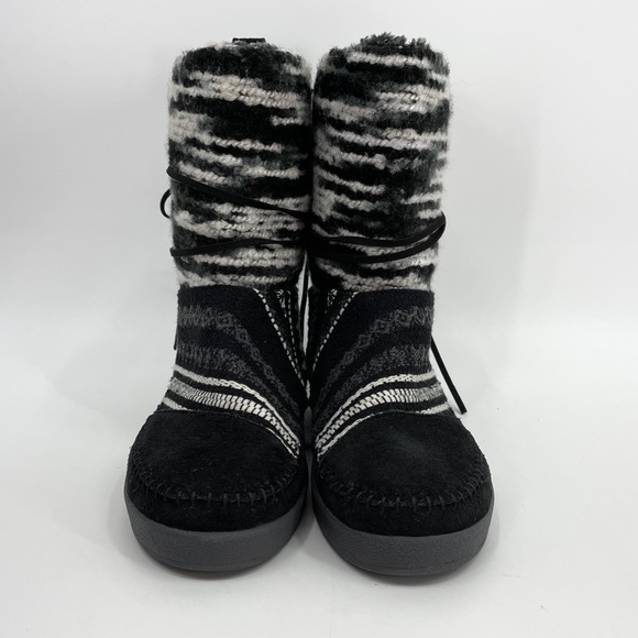 Toms black and white weather resistant boots - Picture 3 of 12